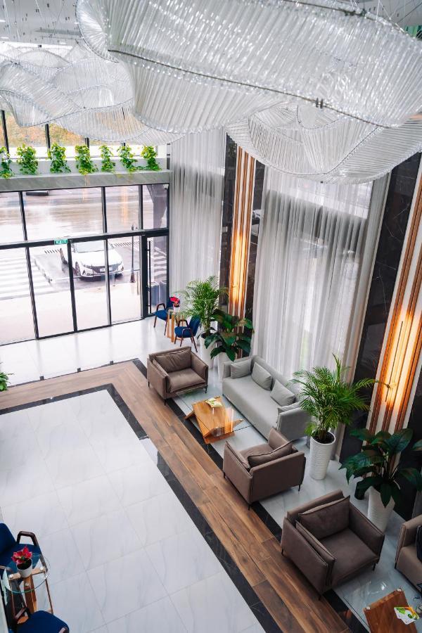 Cosmopolitan Hotel Shymkent Exterior photo
