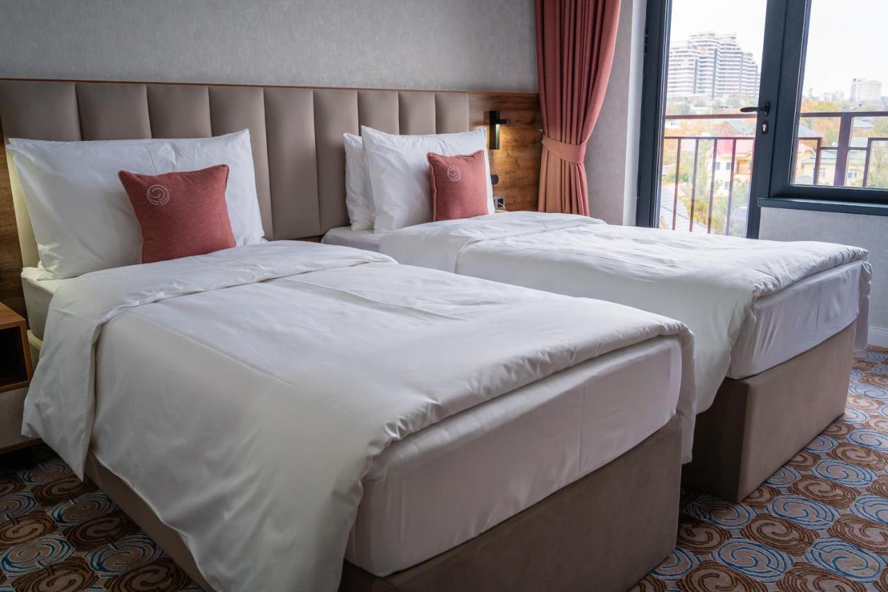 Cosmopolitan Hotel Shymkent Exterior photo